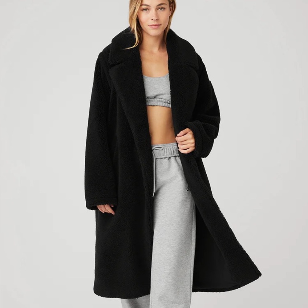 Alo oversized Sherpa trench
